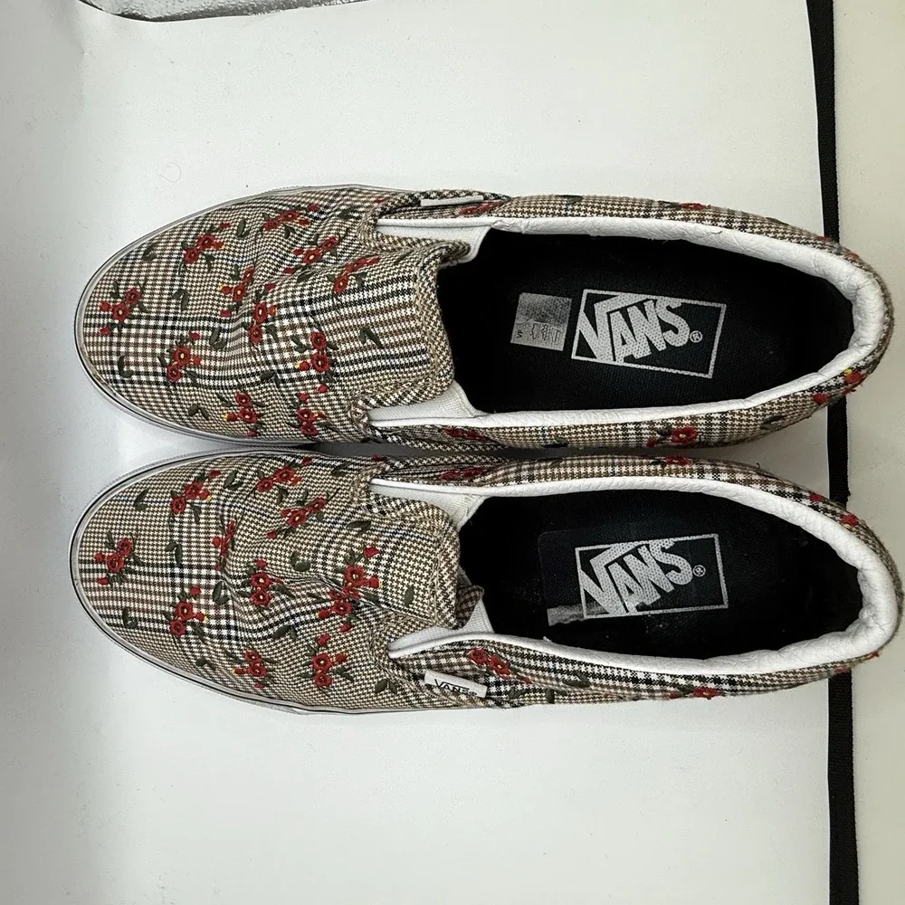 Vans Women's 9.5‎ Men's 8 Slip On Floral Embroidered Plaid